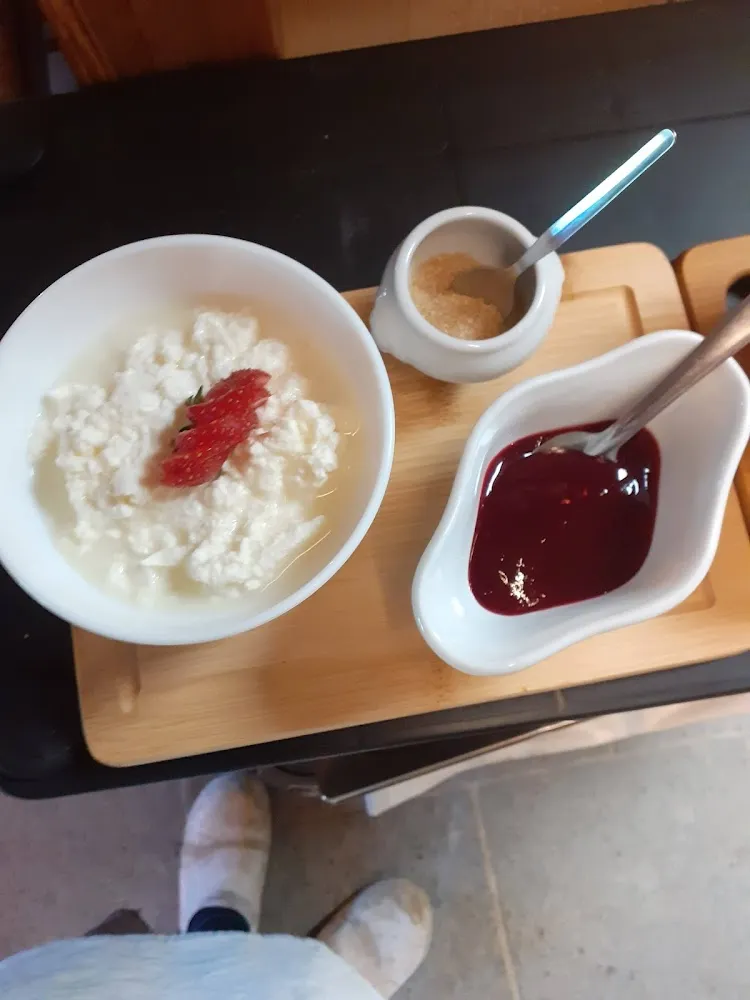 Faiselle de la Ferme Du Fion Et Son Coulis de Fruits Rouges
